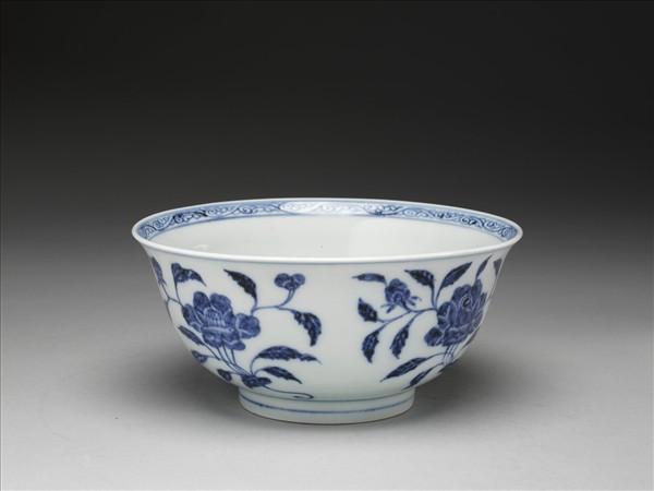 青花花果紋碗