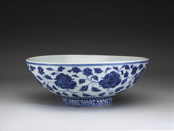 青花牡丹紋碗