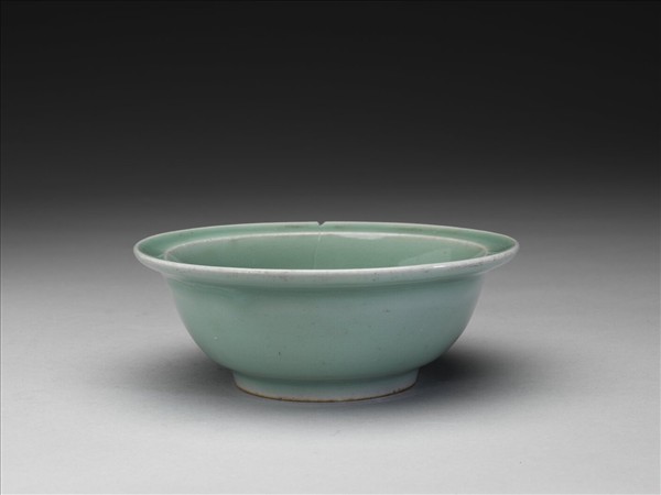 龍泉窯 青瓷雙魚紋洗