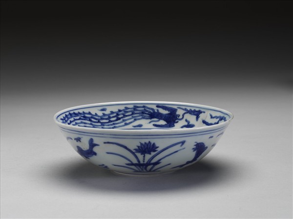 青花蓮塘游魚紋碗