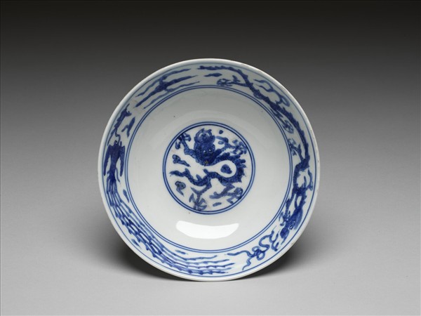 青花蓮塘游魚紋碗