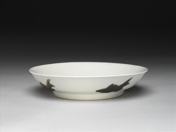 釉裡紅四魚紋盤