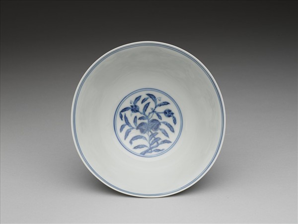 青花葡萄紋高足碗