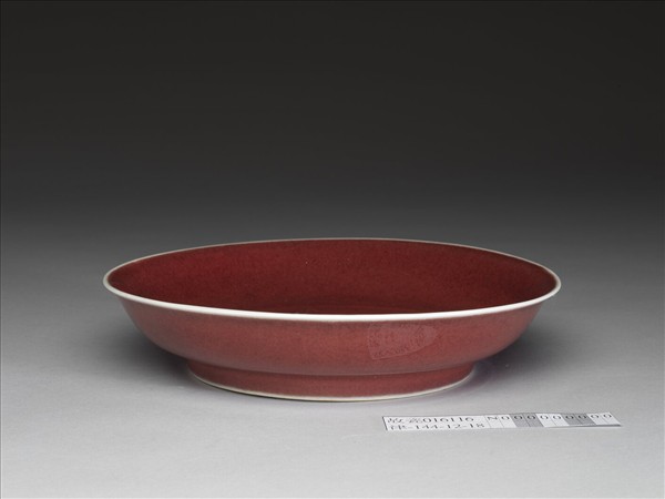 寶石紅釉盤