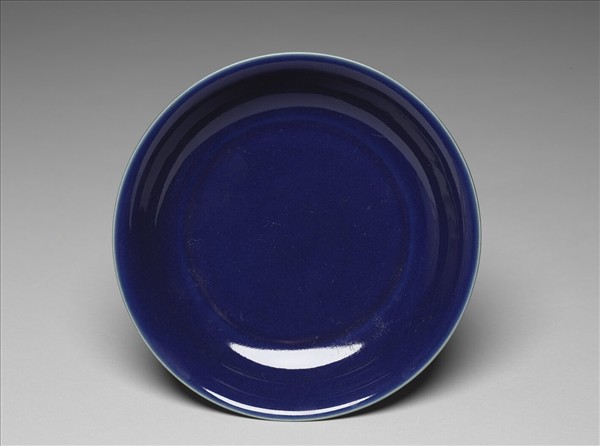 霽青釉劃花龍紋盤