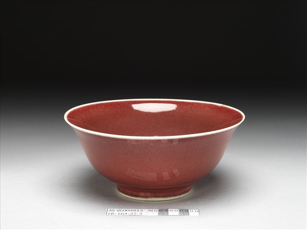 霽紅釉碗