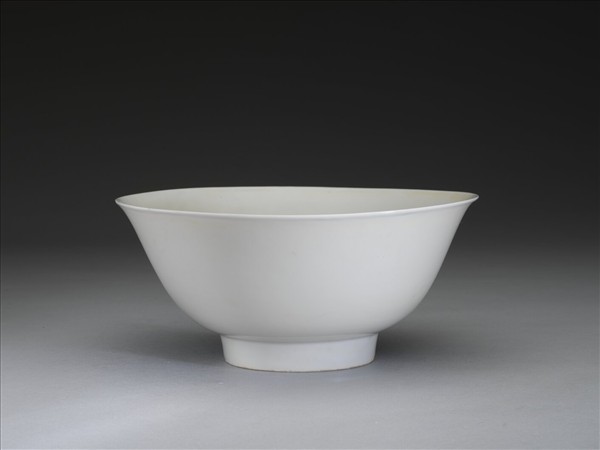 甜白釉碗