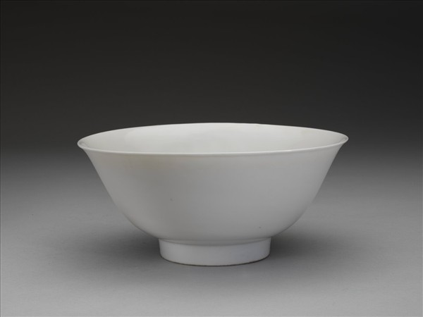 甜白釉碗