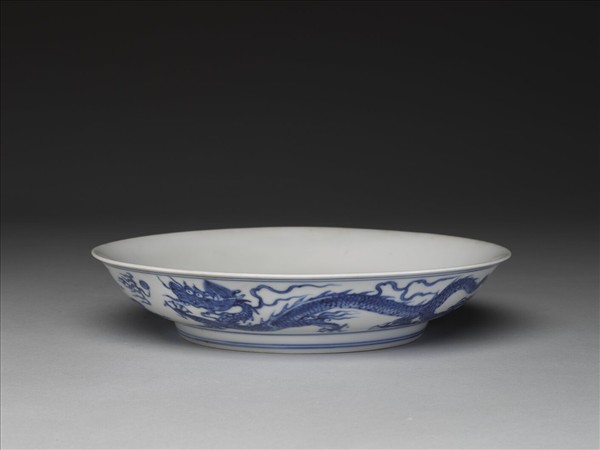 青花雙龍戲珠紋盤