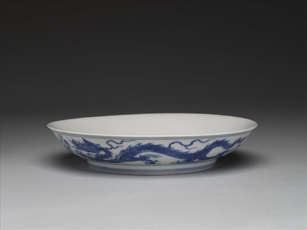青花雙龍趕珠紋盤