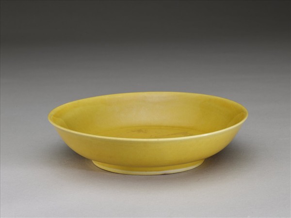黃釉碟