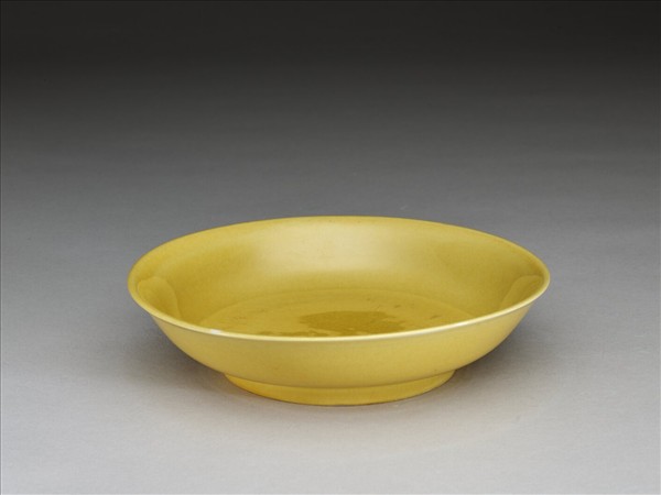 黃釉碟