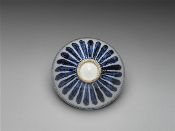 青花幾何花卉紋碗