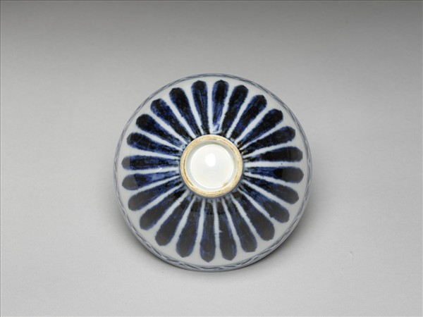 青花幾何花卉紋碗