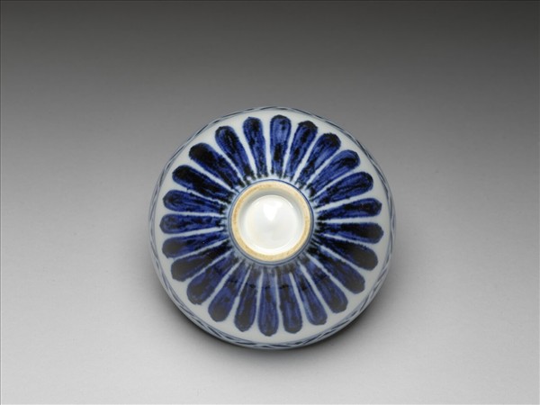 青花幾何花卉紋碗