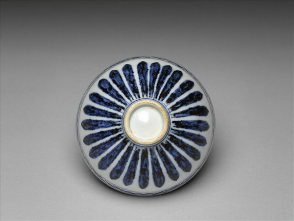 青花幾何花卉紋碗