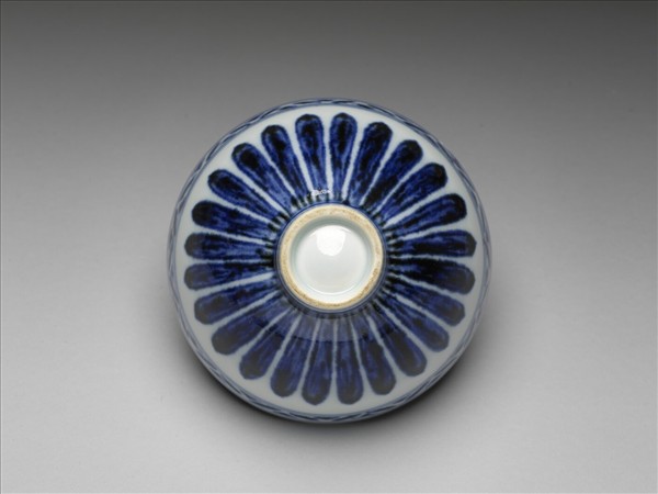 青花幾何花卉紋碗