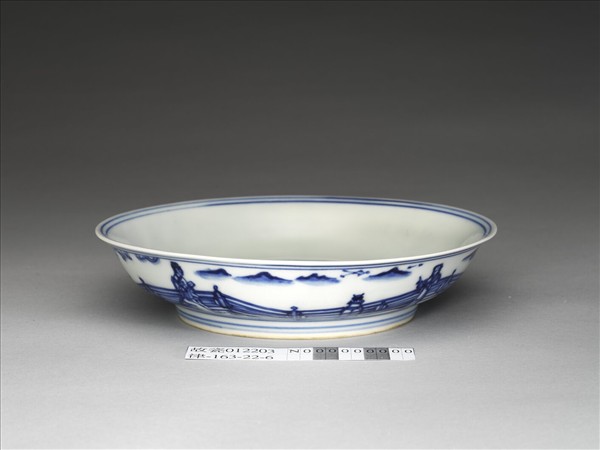 青花歲寒三友仕女圖盤