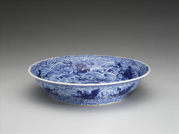青花波濤海獸紋盤