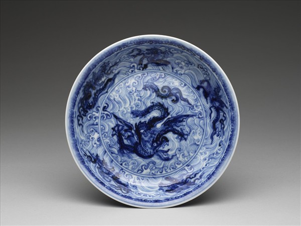 青花波濤海獸紋盤