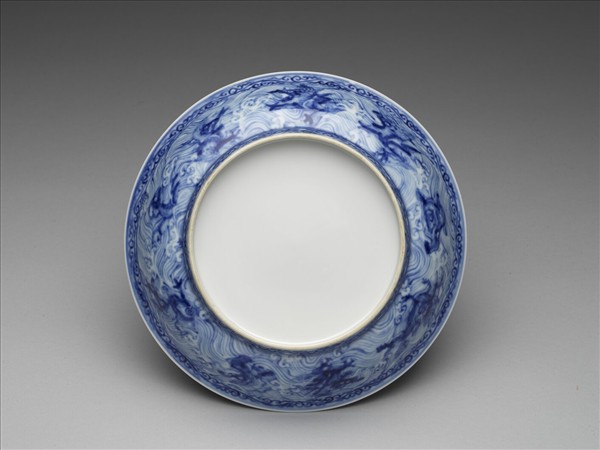 青花波濤海獸紋盤