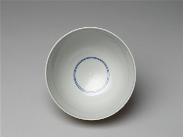 嬌黃白裡龍紋碗