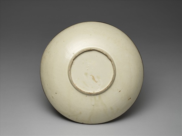 定窯 白瓷印花牡丹孔雀紋盤