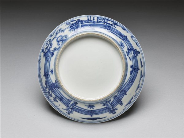 青花歲寒三友仕女圖盤