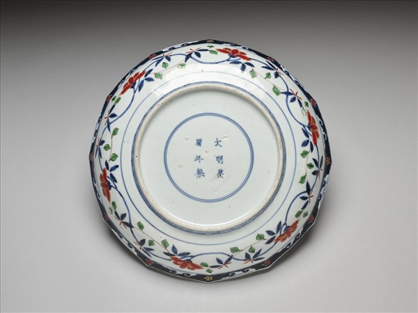 有田窯 五彩花卉紋十二方盤