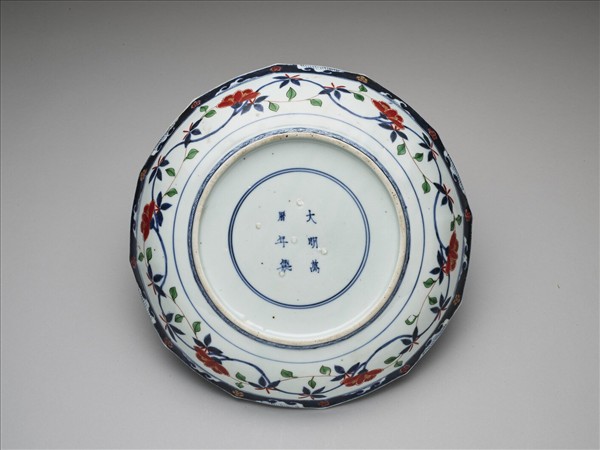 有田窯 五彩花卉紋十二方盤