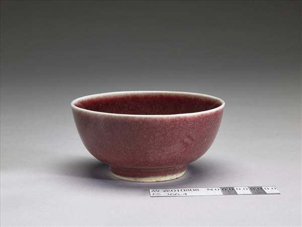 寶石紅釉碗
