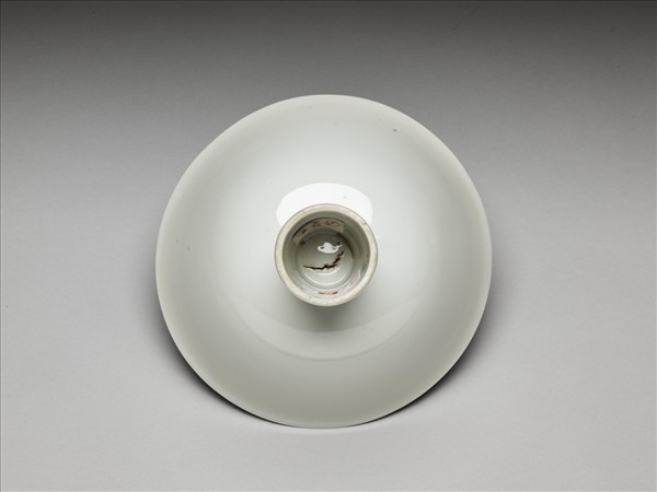 甜白釉番蓮梵文高足碗