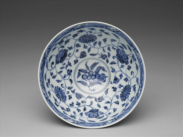 青花花卉紋蓮子碗
