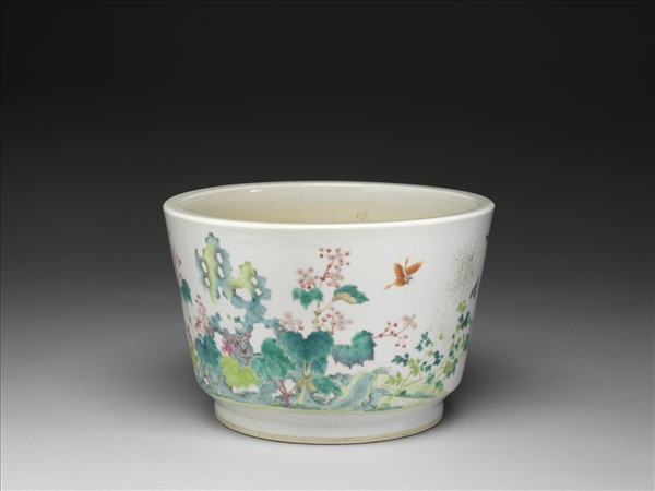 粉彩花蝶圖花盆