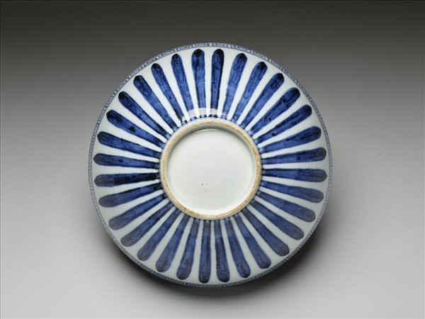 青花花卉紋蓮子碗