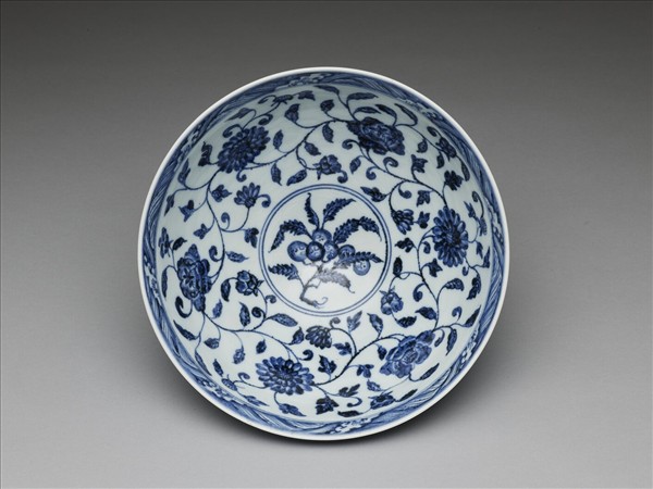 青花花卉紋蓮子碗