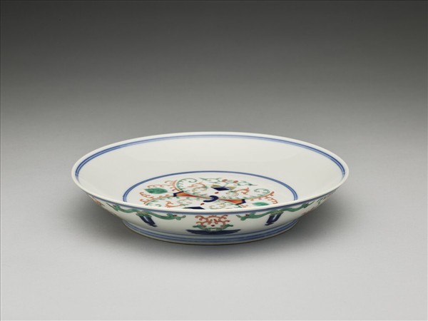 粉彩花卉紋盤