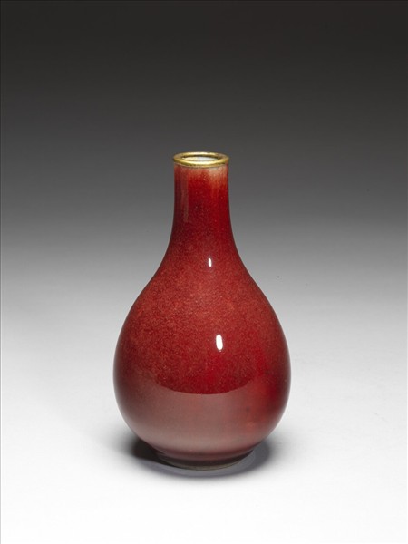 寶石紅釉膽瓶