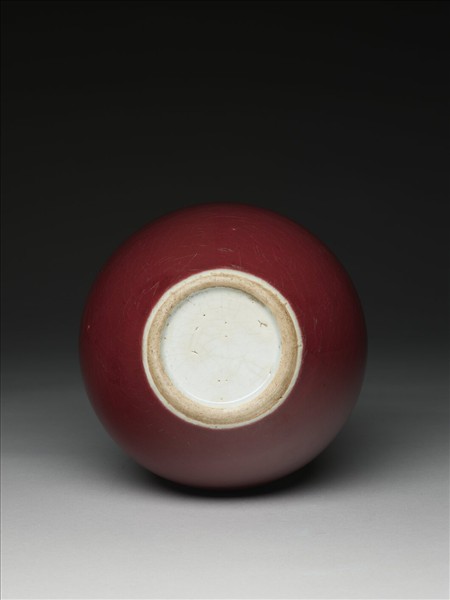 紅釉瓶