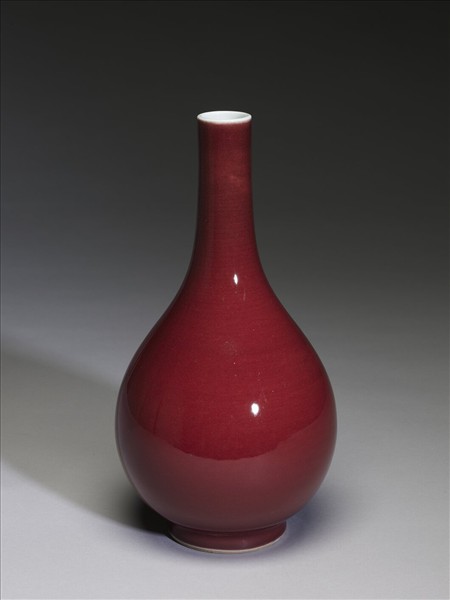 寶石紅釉膽瓶