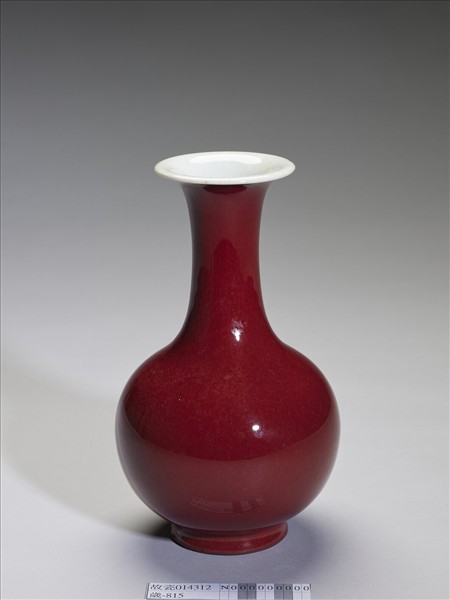 寶石紅釉瓶