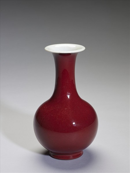 寶石紅釉瓶