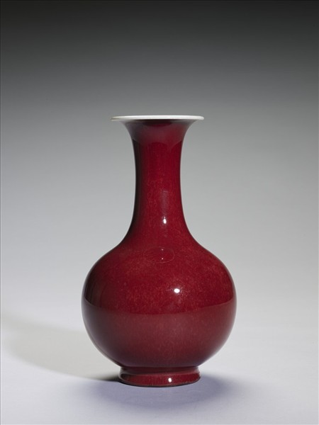 寶石紅釉瓶