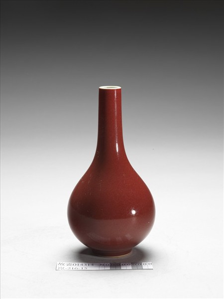 霽紅釉膽瓶