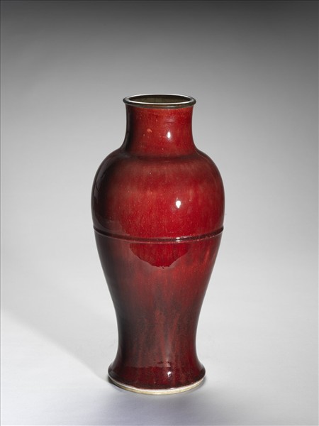 寶石紅釉觀音瓶