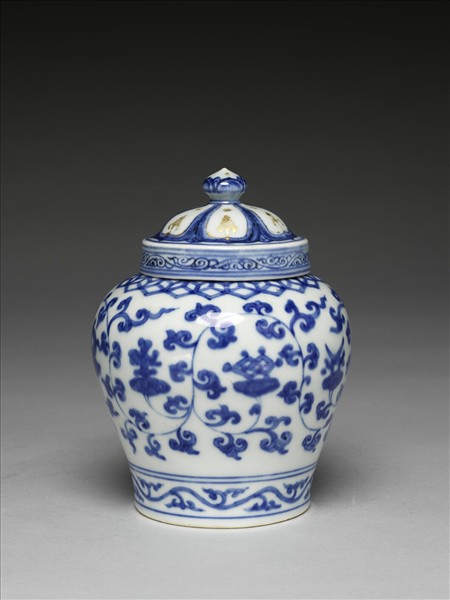 青花番蓮八寶紋蓋罐