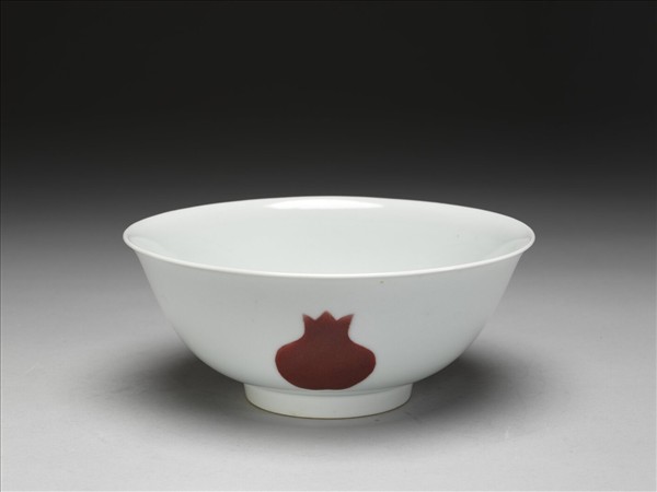 釉裡紅三果紋碗