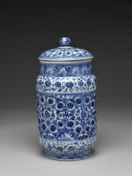 青花波濤番蓮紋蓋罐