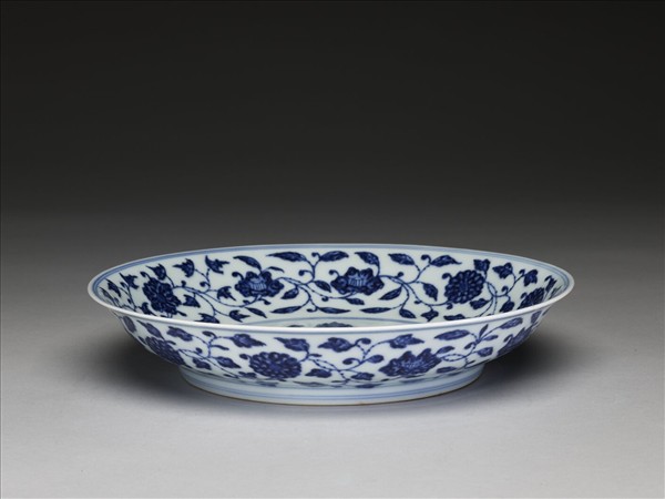 青花一把蓮紋盤