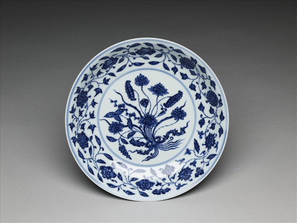 青花一把蓮紋盤